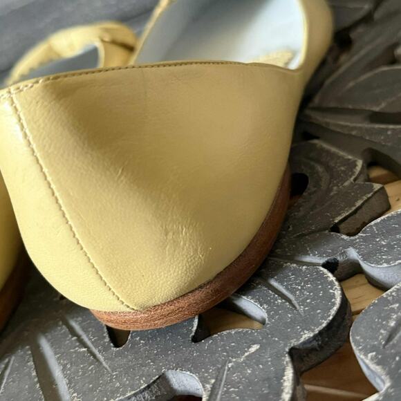 Delman Ballet Flats Women’s 8M Yellow Leather Bow Deatil Slip On Shoes - Picture 8 of 11